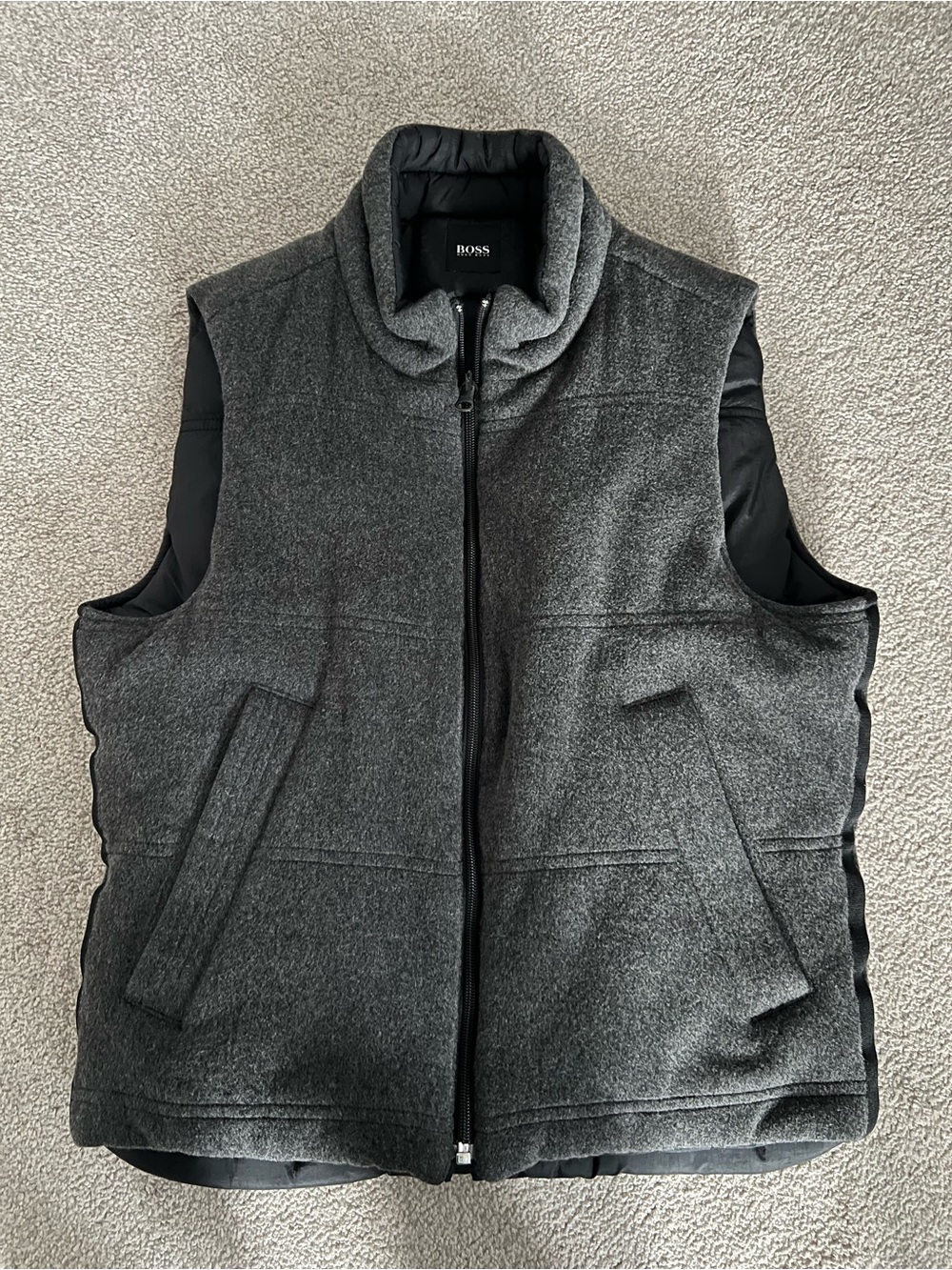 BOSS Men's 38R Quilted Grey Wool-Blend /Nylon Black Reversible Vest